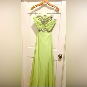 Women’s Green Dress